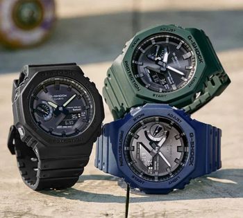 Zegarek męski G-SHOCK Casio Octagon Blue CasiOak Solar Bluetooth GA-B2100-2AER (2).jpg